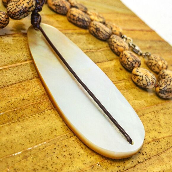Tribal Choker: Surfboard Mother of Pearl Pendant with Salwag Beads - Picture 6 of 8